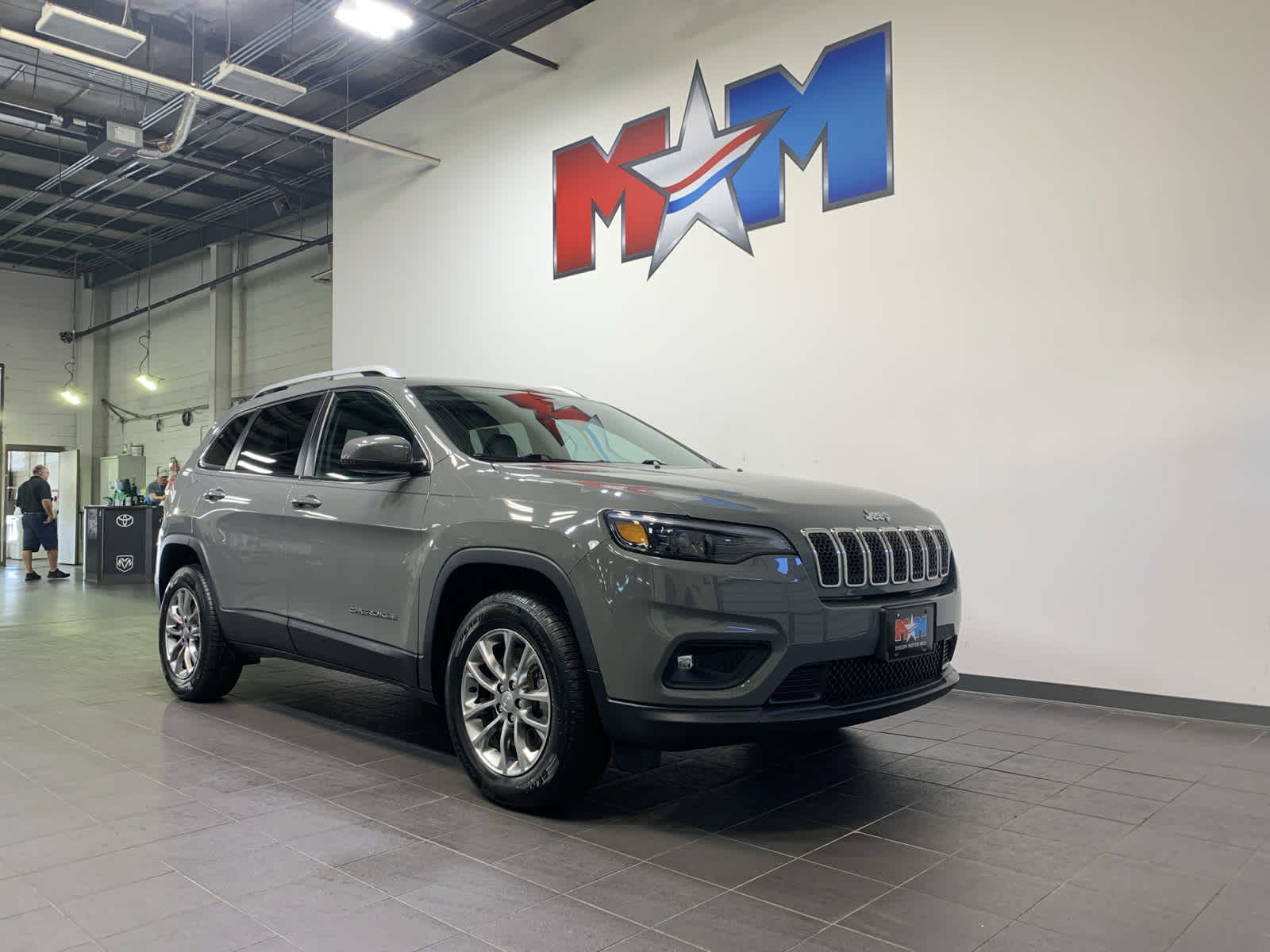 used 2020 Jeep Cherokee car, priced at $22,988