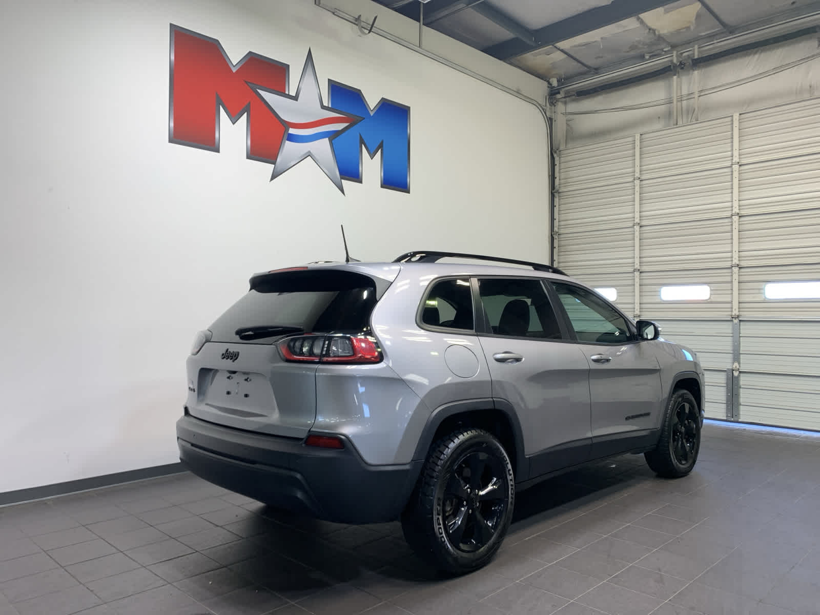 used 2020 Jeep Cherokee car, priced at $26,489