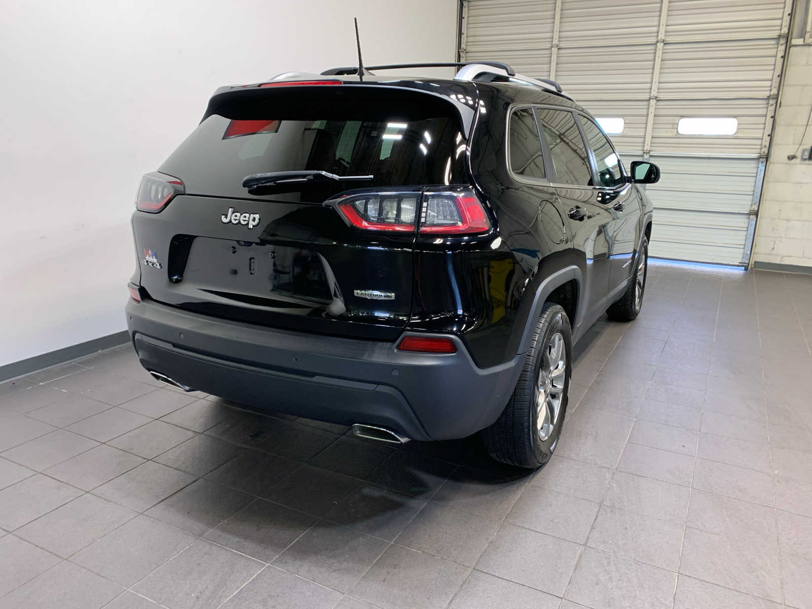 used 2019 Jeep Cherokee car, priced at $19,589