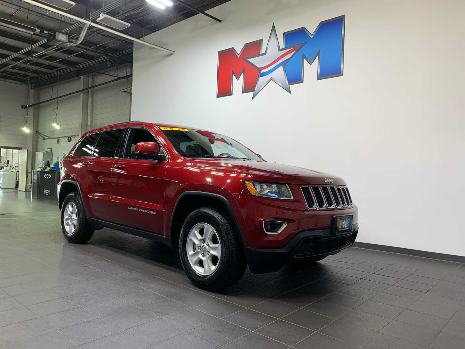 used 2015 Jeep Grand Cherokee car, priced at $15,989