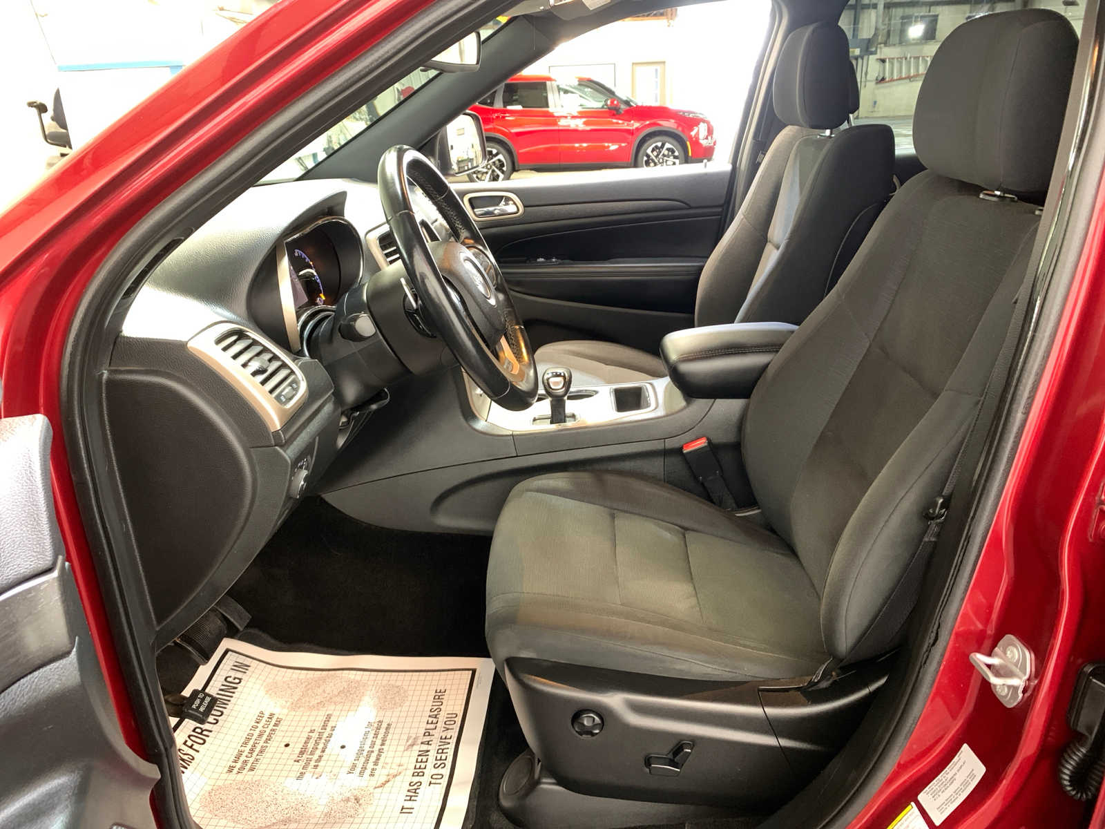 used 2015 Jeep Grand Cherokee car, priced at $15,989