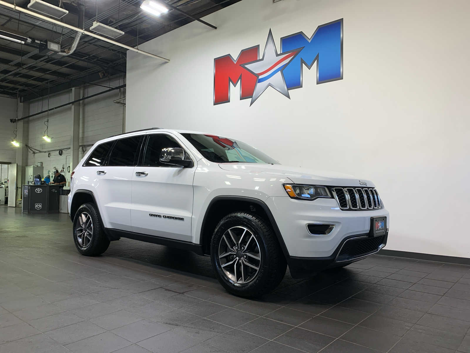 used 2021 Jeep Grand Cherokee car, priced at $32,985