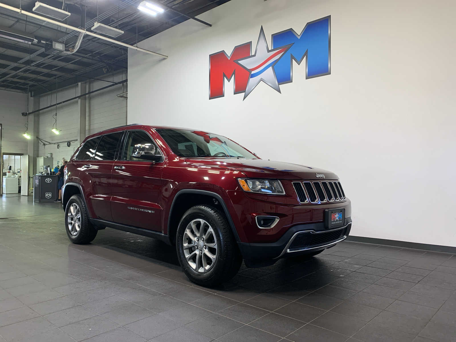 used 2016 Jeep Grand Cherokee car, priced at $24,489