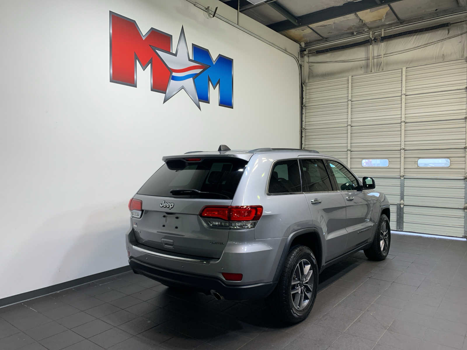 used 2020 Jeep Grand Cherokee car, priced at $21,489