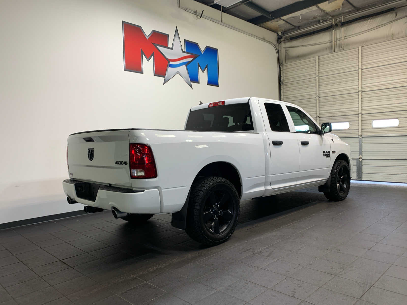 used 2019 Ram 1500 Classic car, priced at $29,987