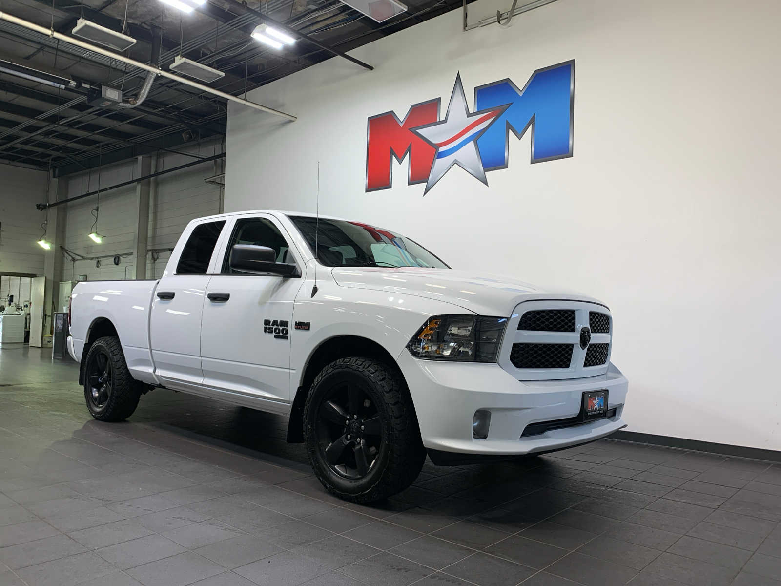 used 2019 Ram 1500 Classic car, priced at $30,989