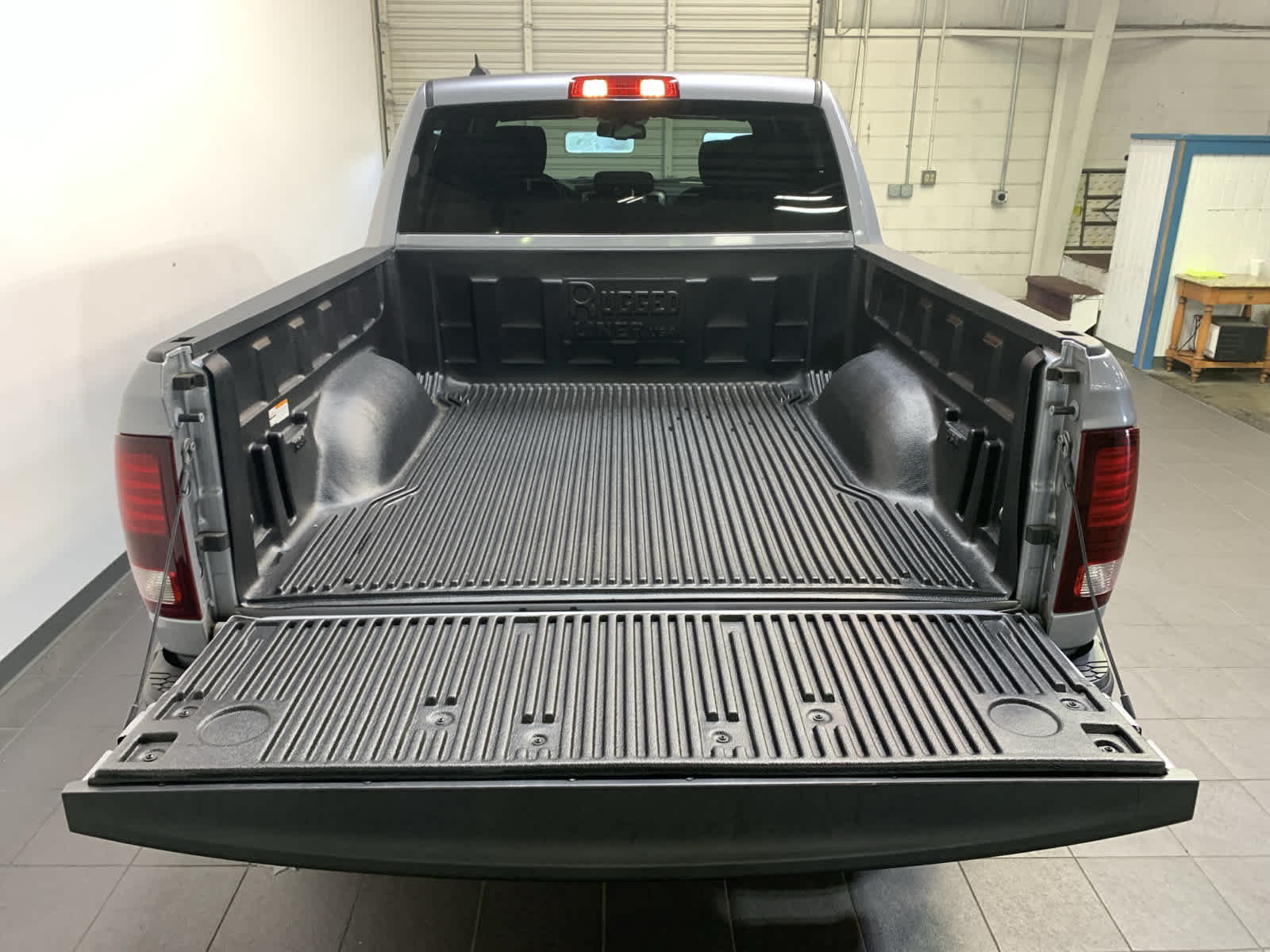 used 2022 Ram 1500 Classic car, priced at $38,989