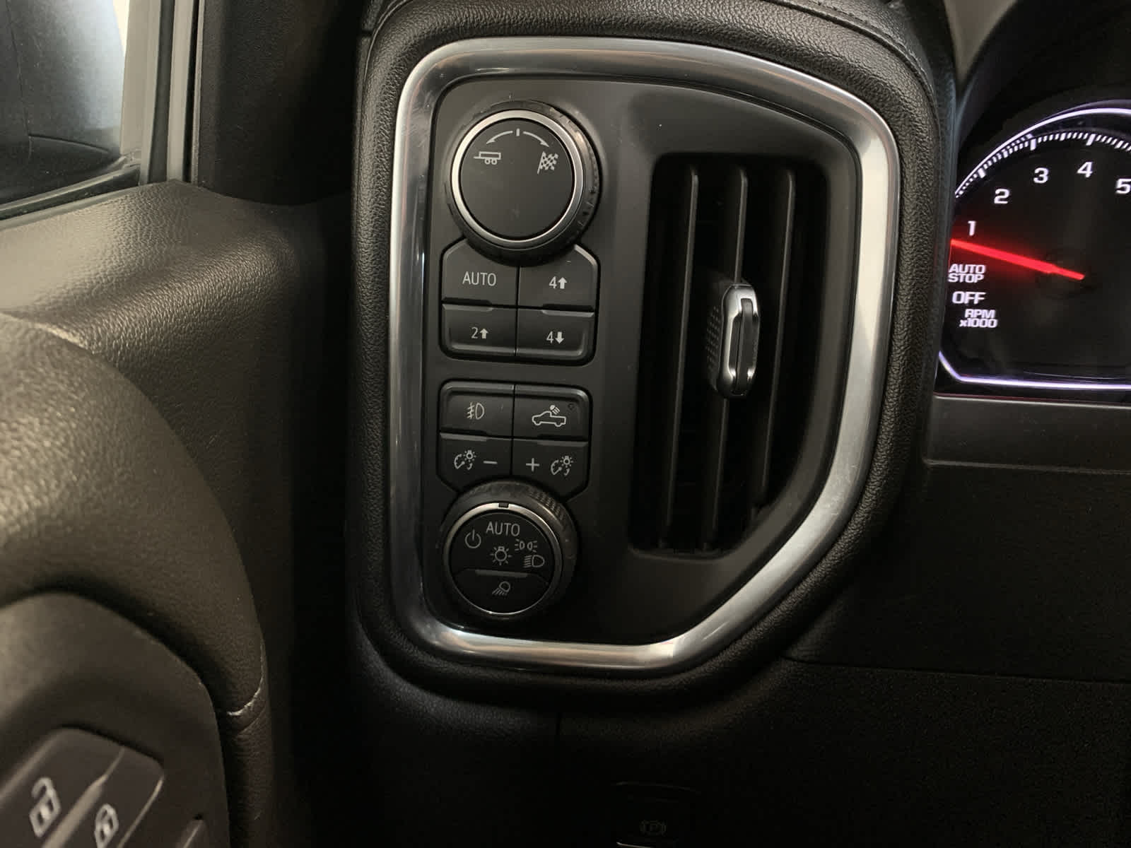 used 2019 Chevrolet Silverado 1500 car, priced at $32,948