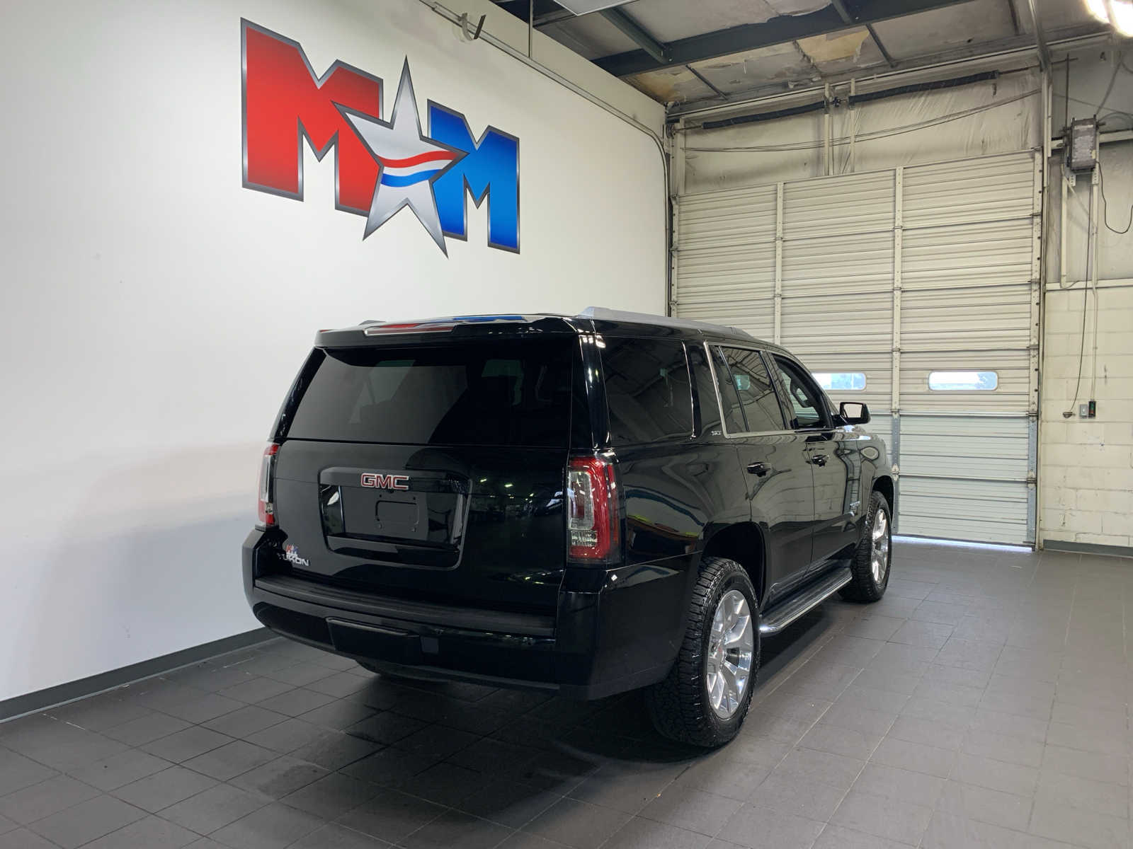 used 2016 GMC Yukon car, priced at $25,789