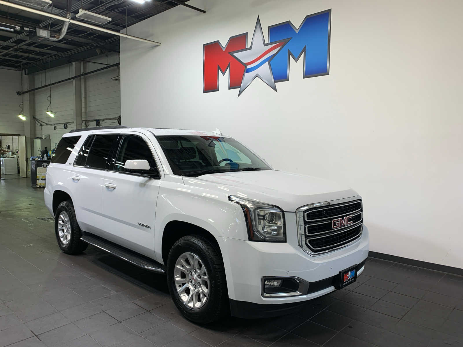 used 2018 GMC Yukon car, priced at $35,989