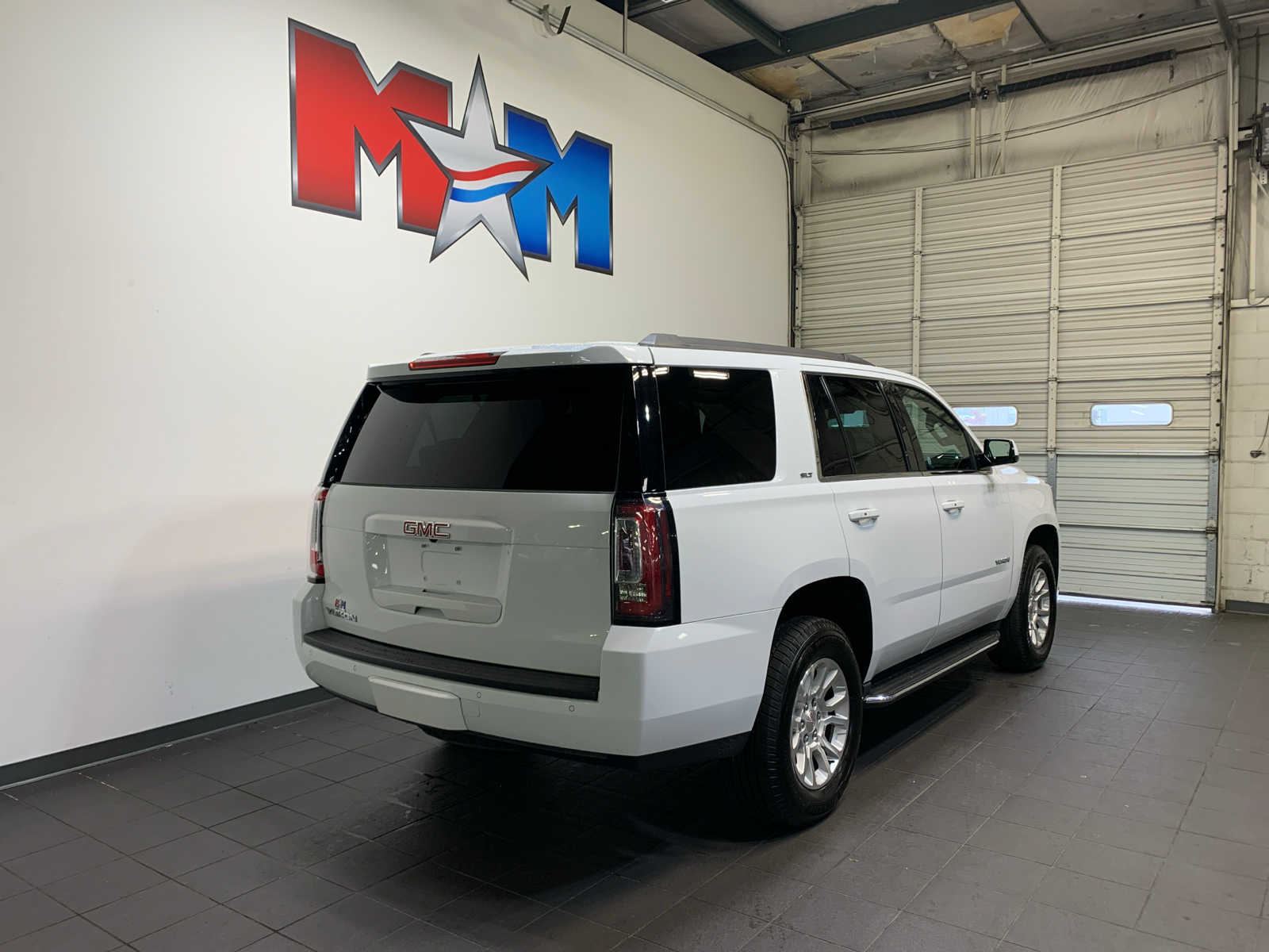 used 2018 GMC Yukon car, priced at $35,989