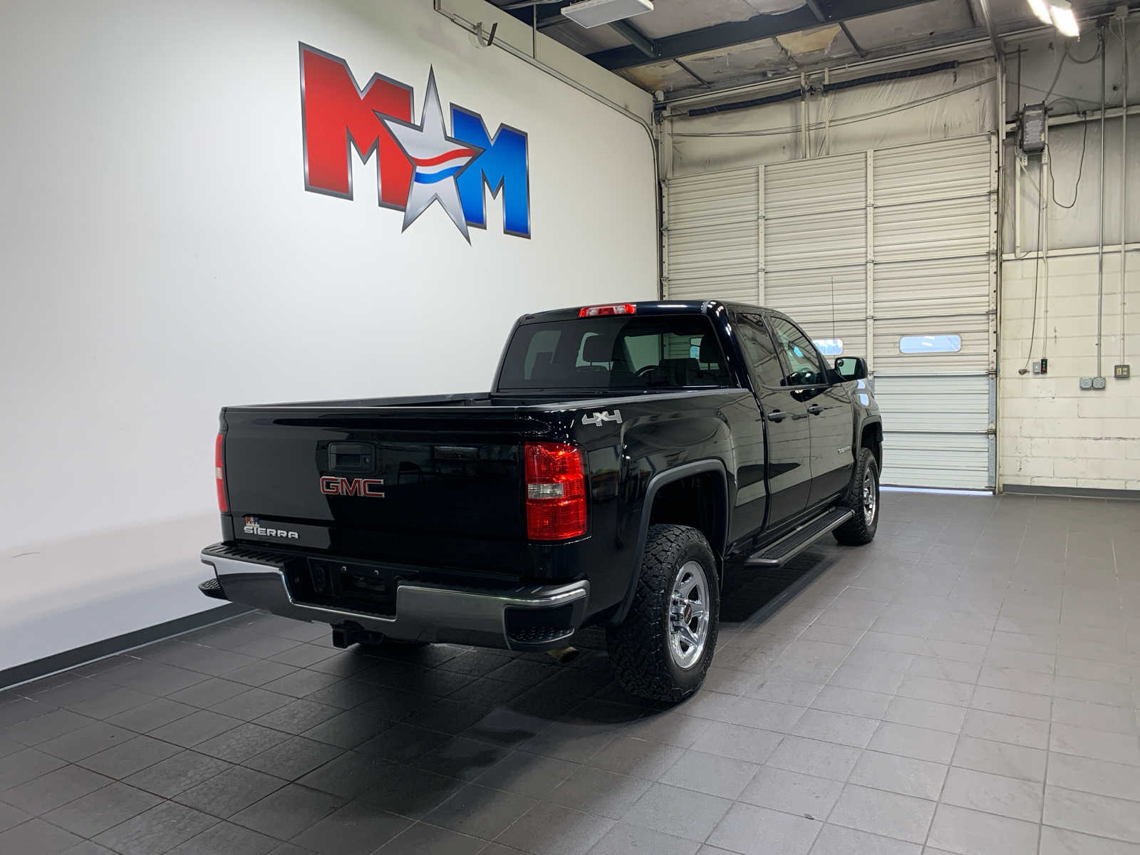 used 2015 GMC Sierra 1500 car, priced at $21,989