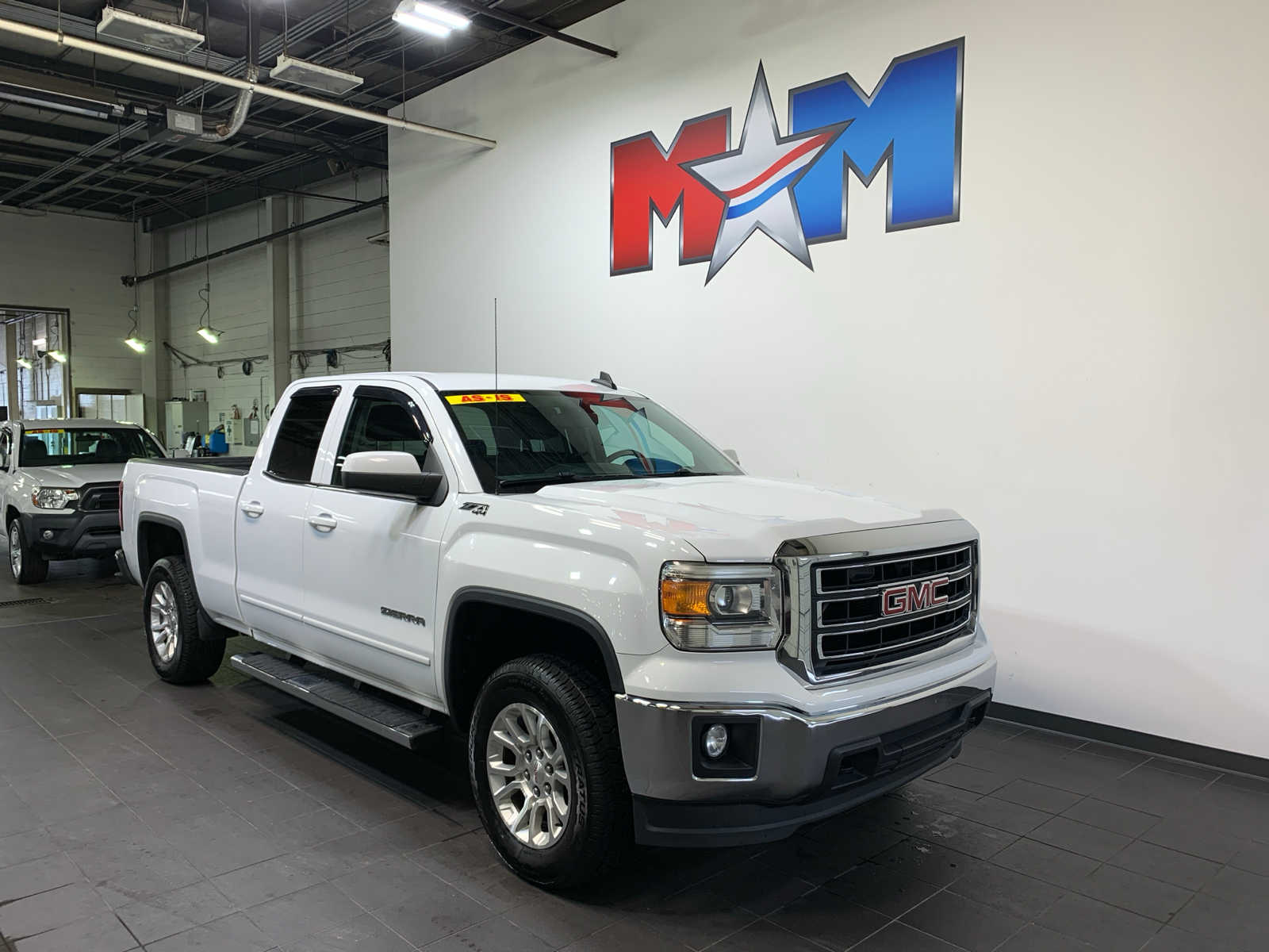 used 2015 GMC Sierra 1500 car, priced at $19,989