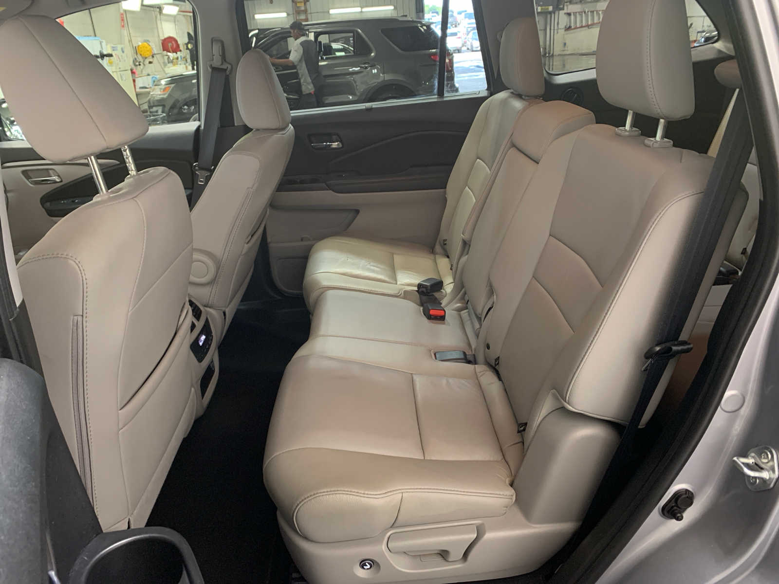 used 2021 Honda Pilot car, priced at $32,987