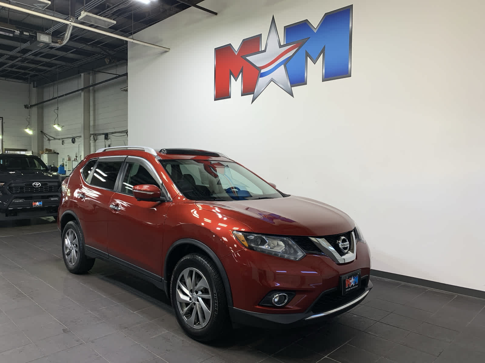 used 2014 Nissan Rogue car, priced at $15,989