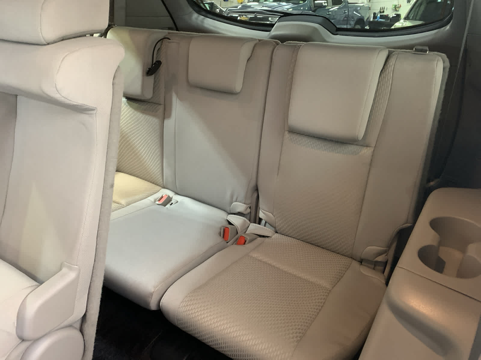 used 2015 Toyota Highlander car, priced at $24,980