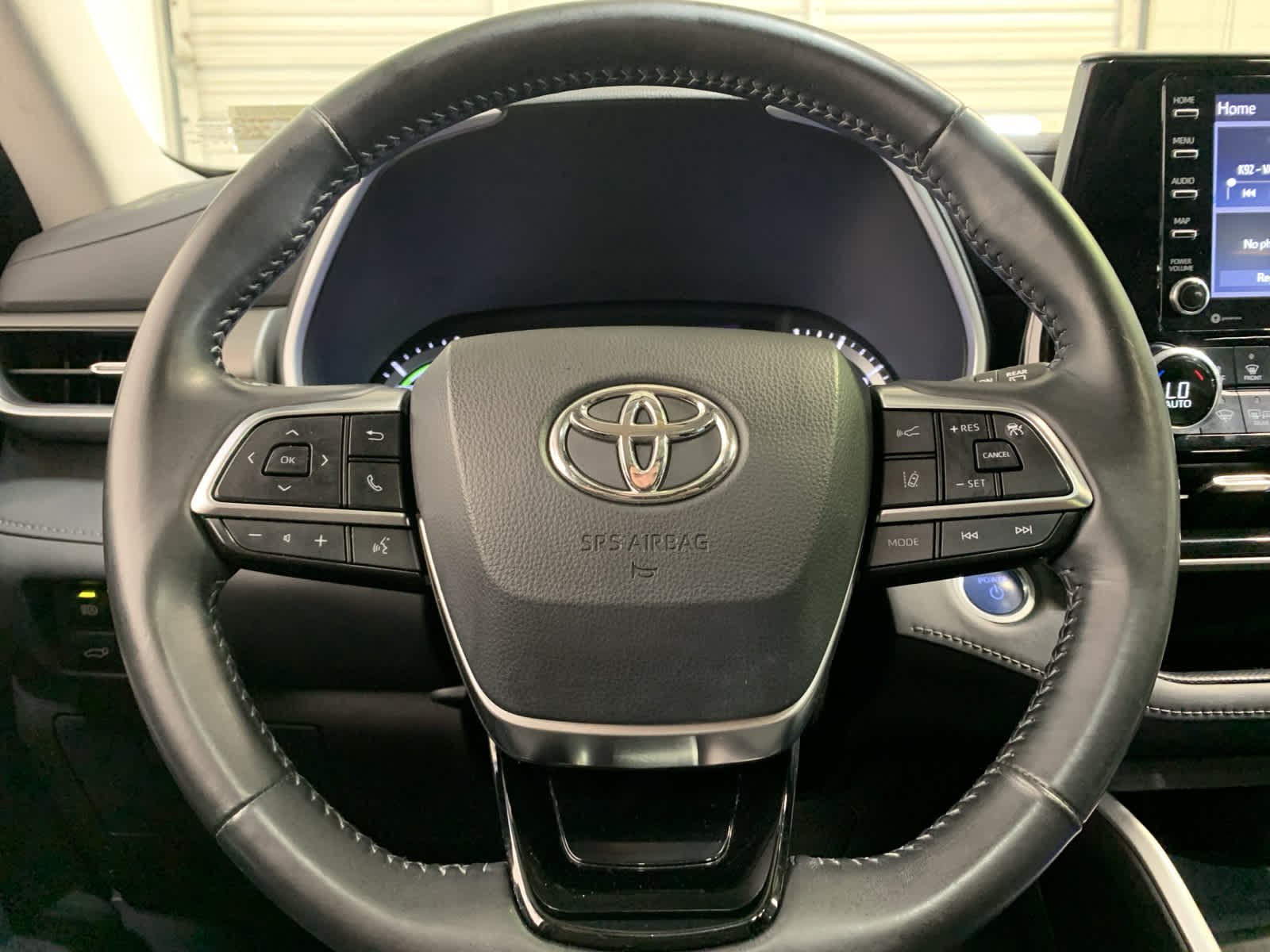used 2021 Toyota Highlander car, priced at $30,689