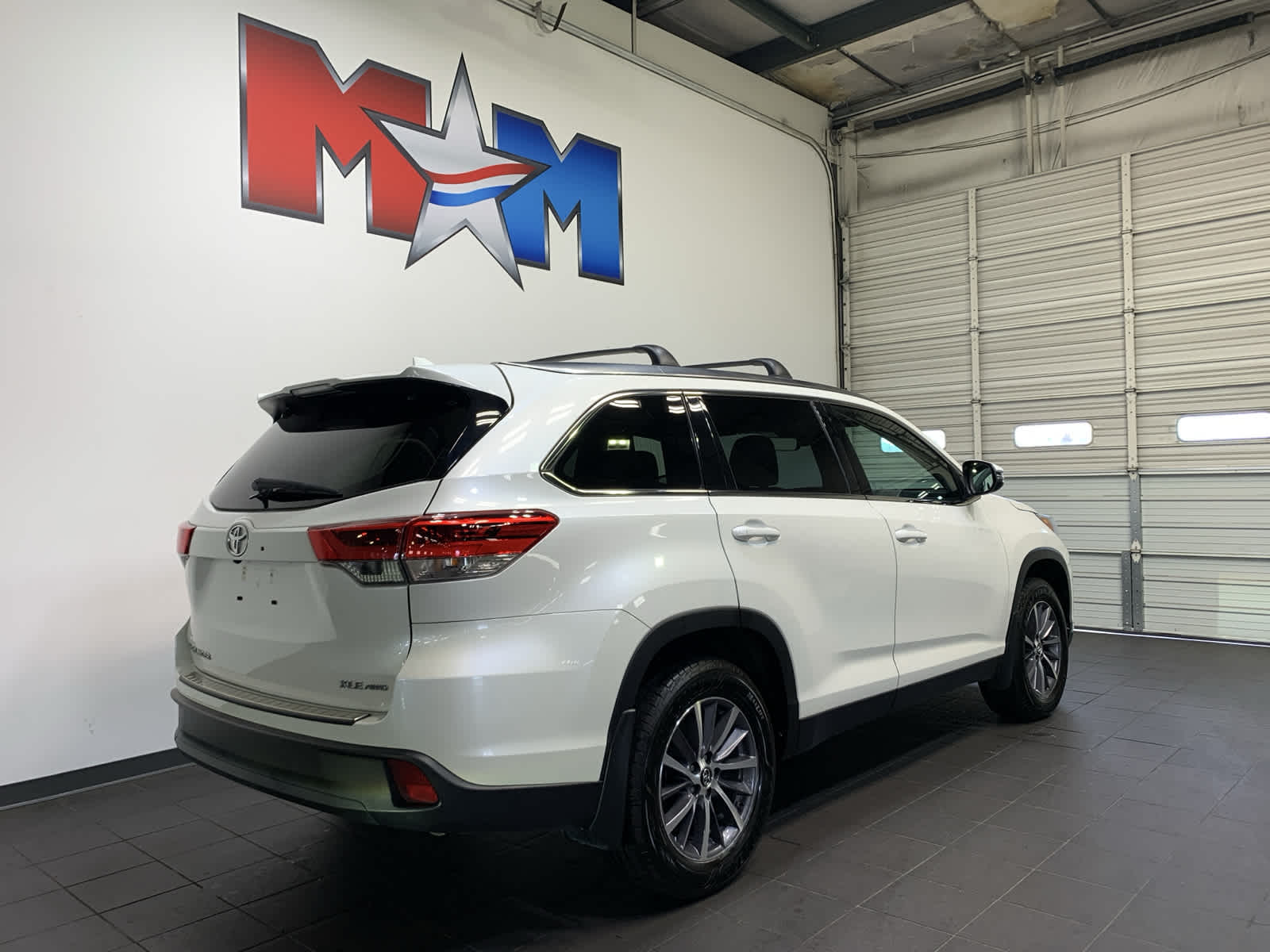 used 2019 Toyota Highlander car, priced at $28,578