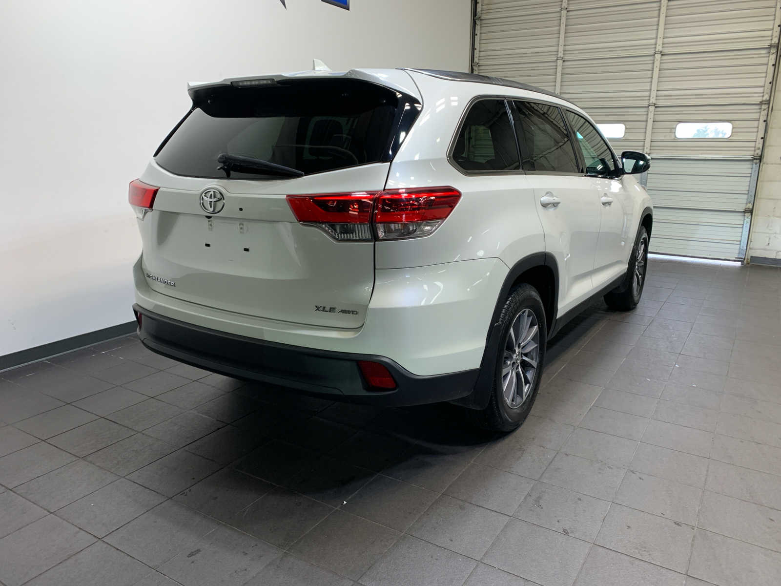 used 2019 Toyota Highlander car, priced at $36,849