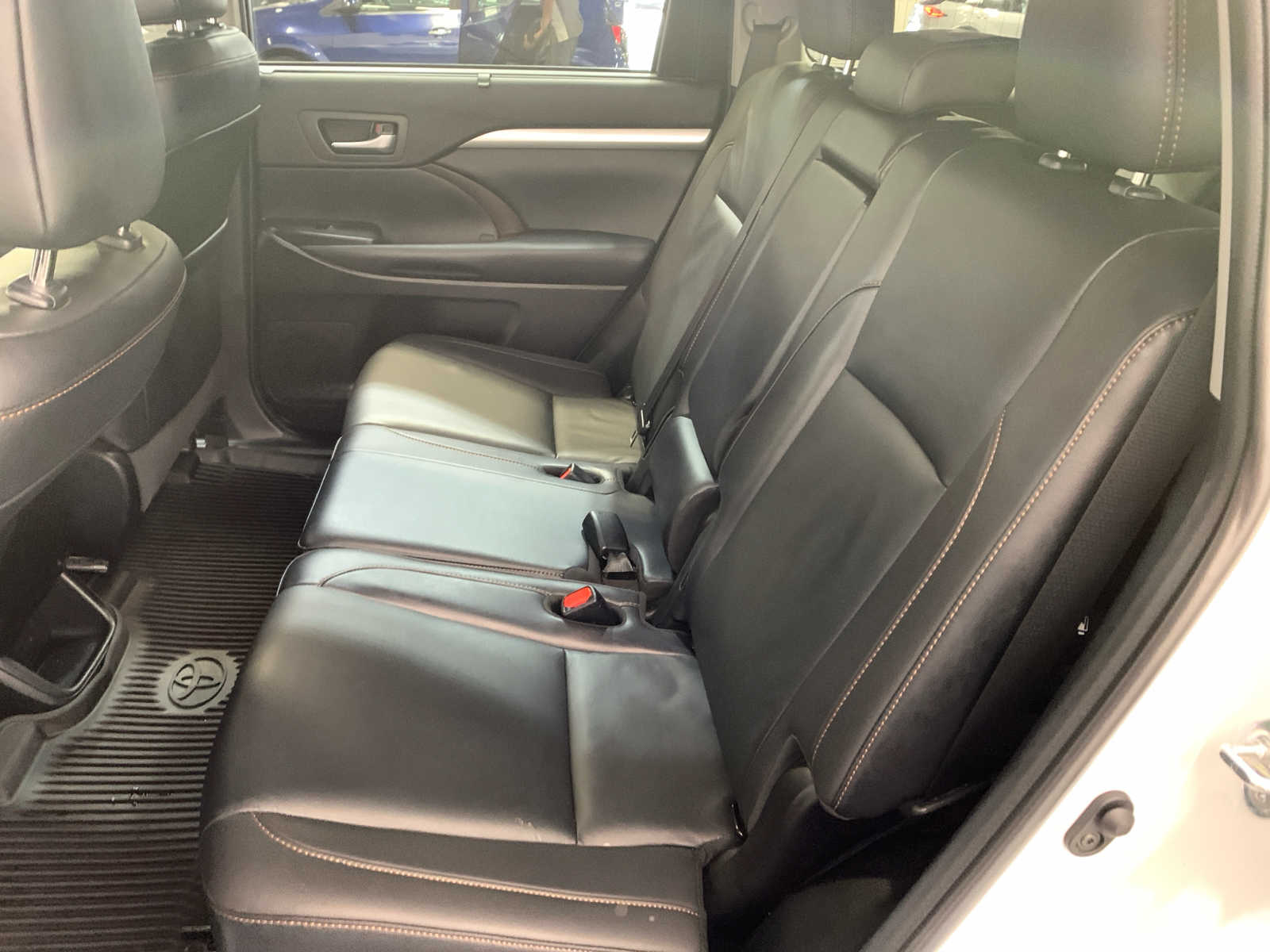 used 2019 Toyota Highlander car, priced at $36,849