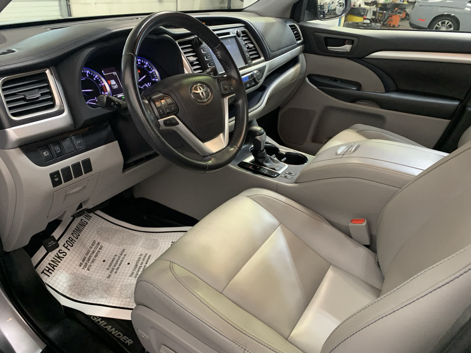 used 2018 Toyota Highlander car, priced at $24,988