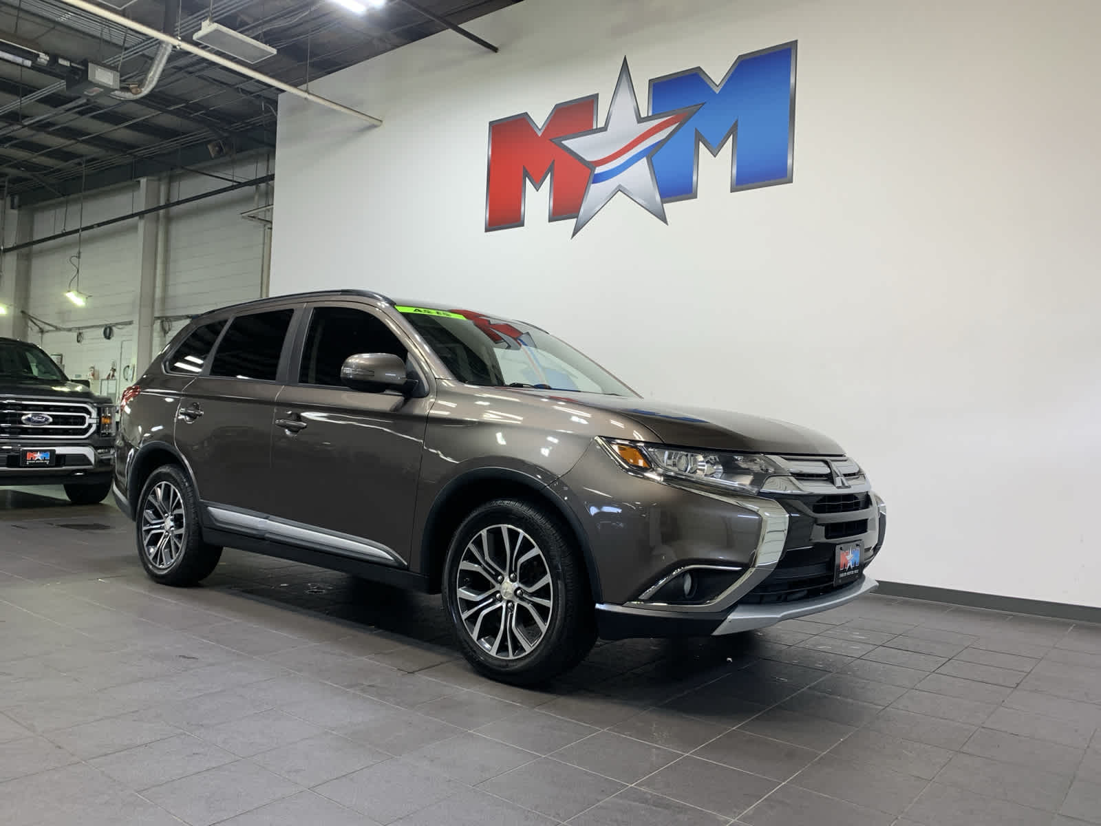 used 2016 Mitsubishi Outlander car, priced at $11,489