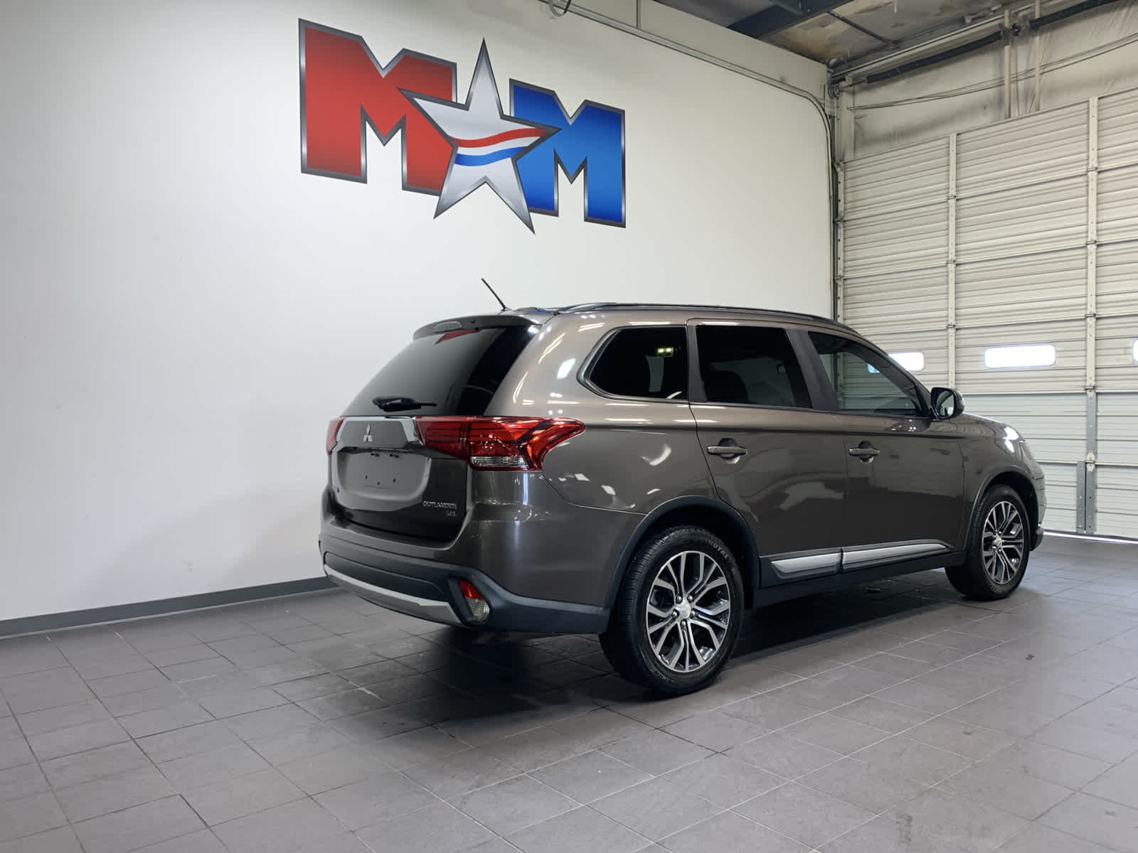 used 2016 Mitsubishi Outlander car, priced at $11,489