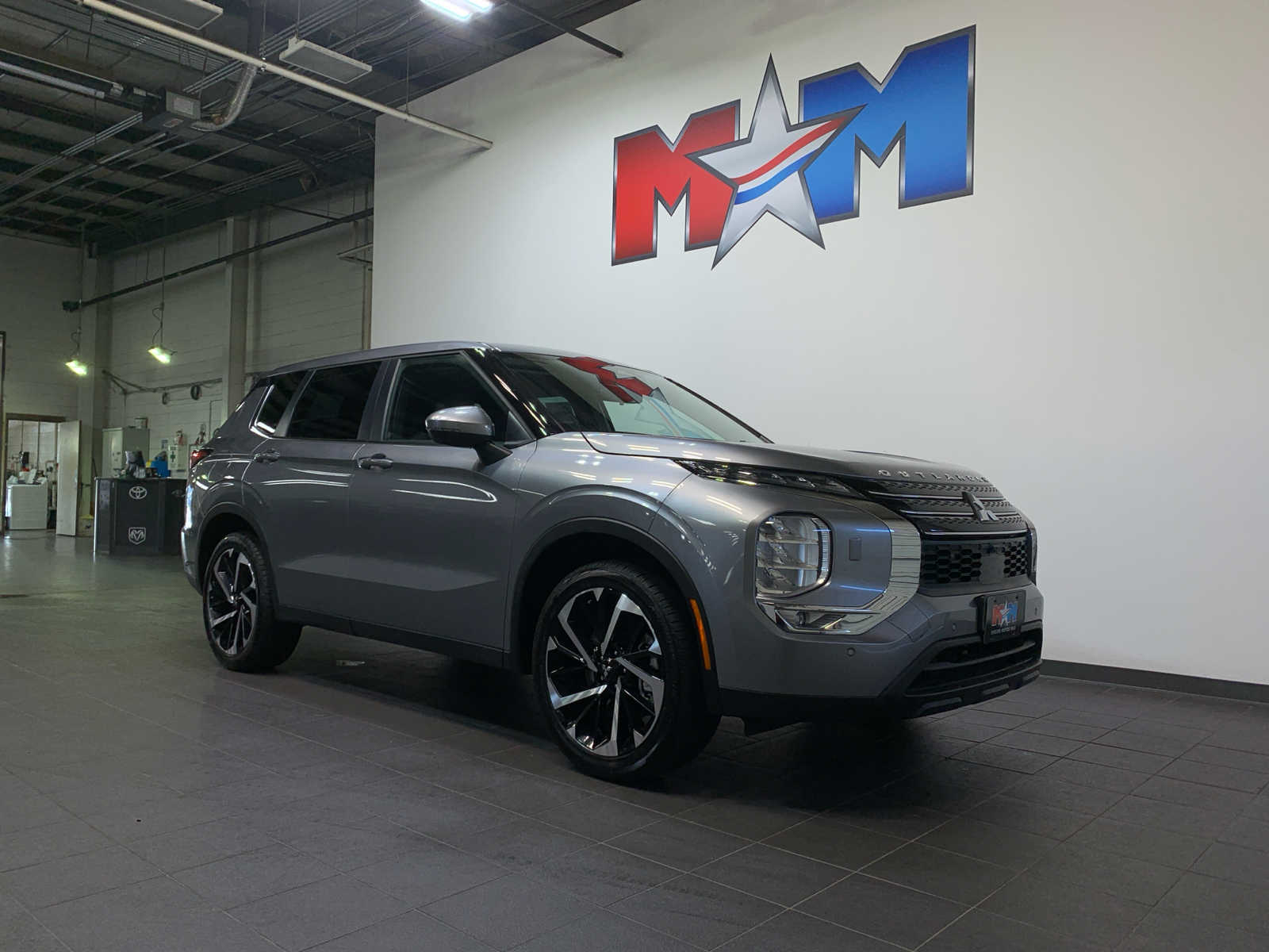 used 2023 Mitsubishi Outlander car, priced at $30,789