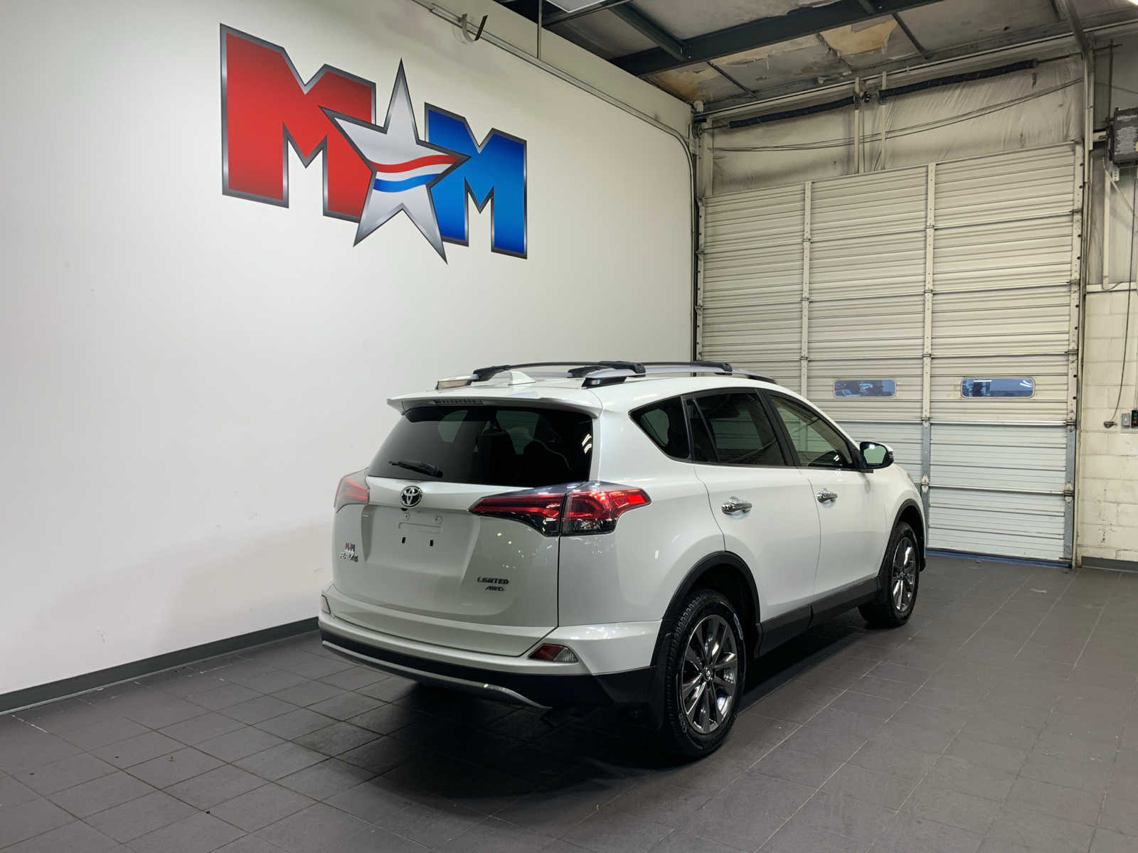 used 2018 Toyota RAV4 car, priced at $27,989