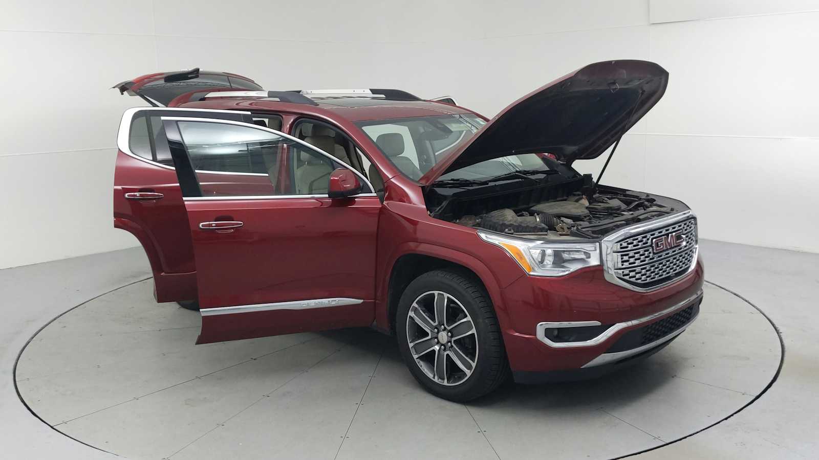 used 2019 GMC Acadia car, priced at $26,916