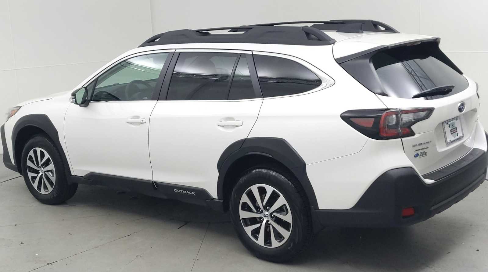 used 2025 Subaru Outback car, priced at $30,992