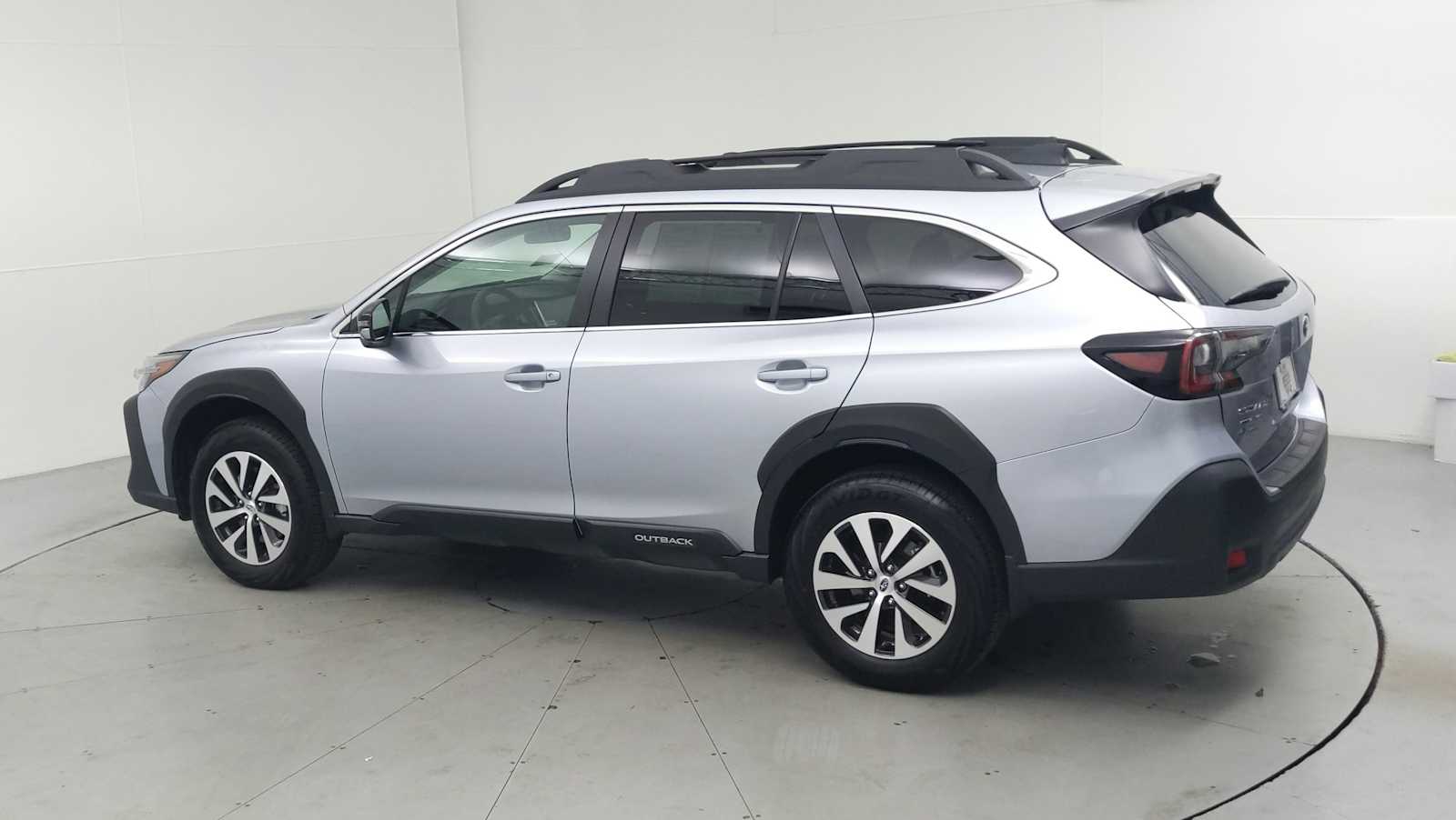 used 2025 Subaru Outback car, priced at $33,550