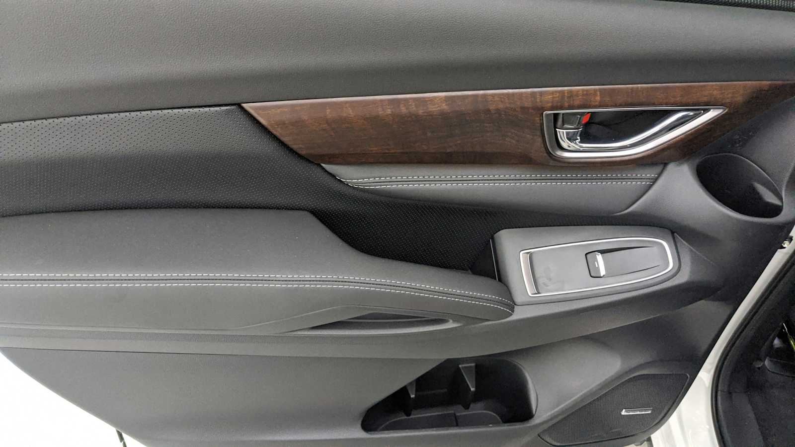 new 2025 Subaru Ascent car, priced at $52,132