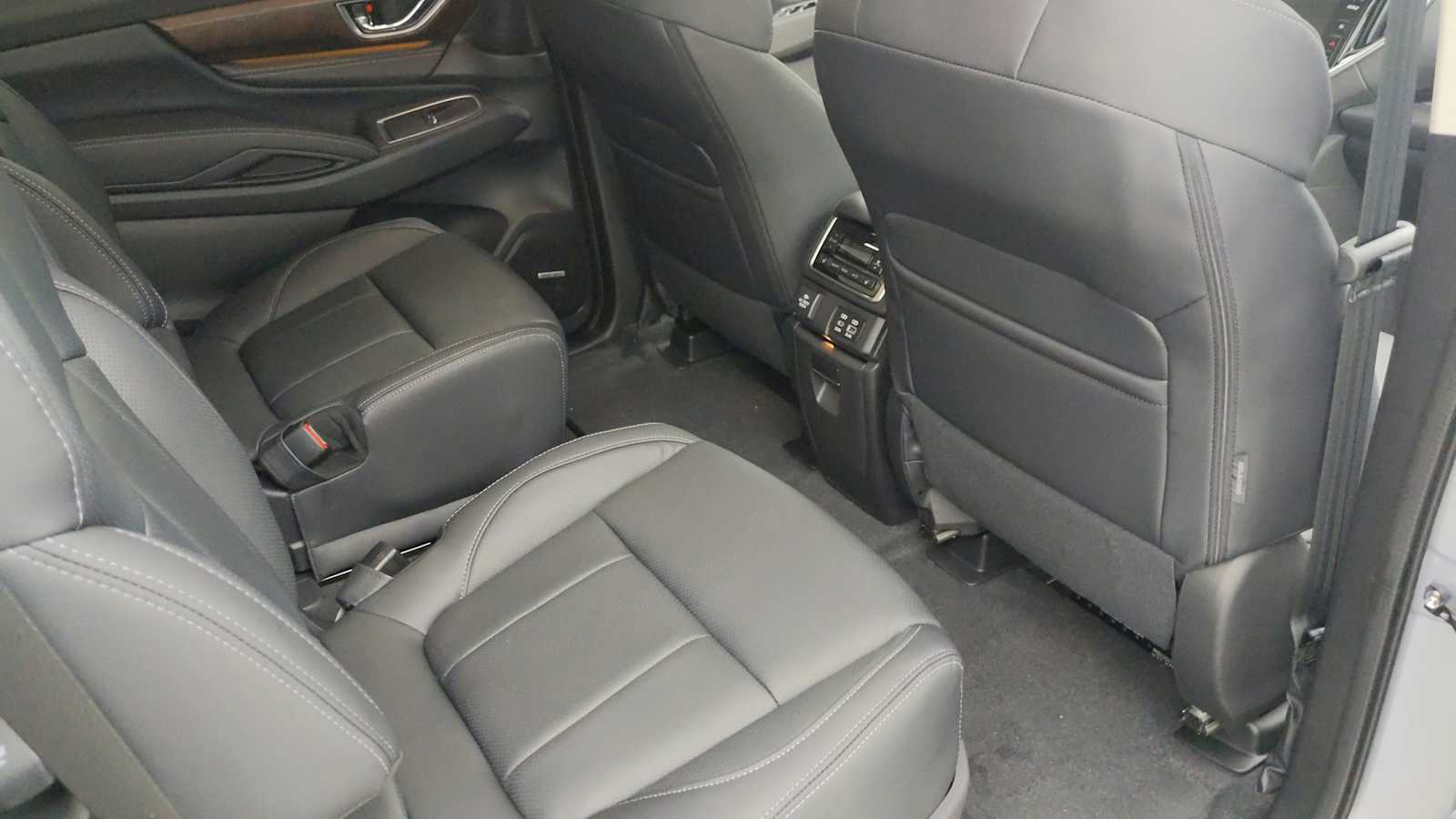 new 2025 Subaru Ascent car, priced at $51,893