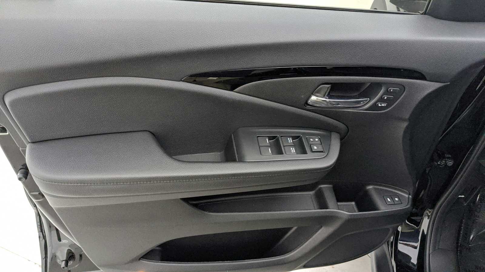 used 2021 Honda Passport car, priced at $28,555