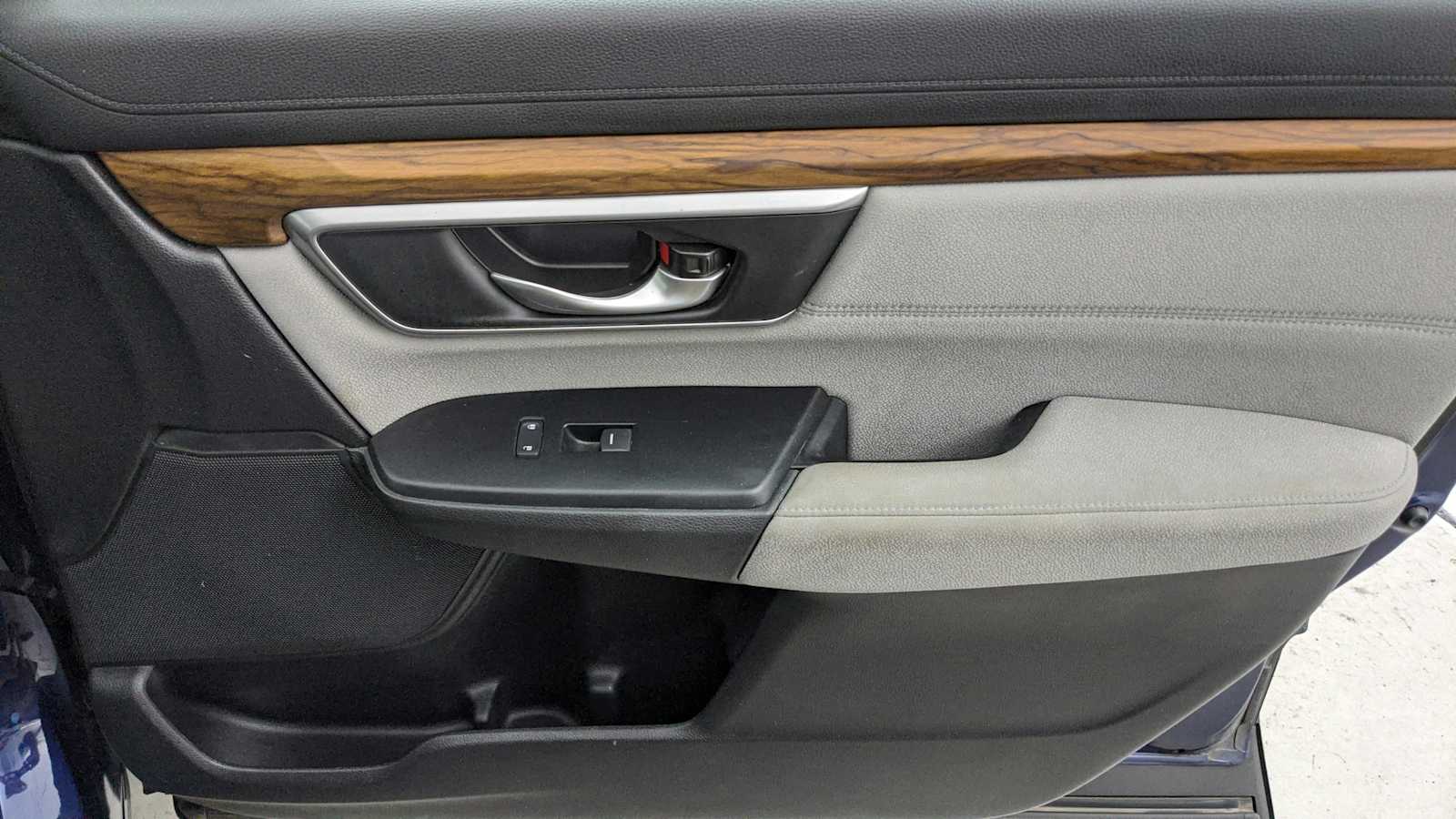 used 2019 Honda CR-V car, priced at $21,916