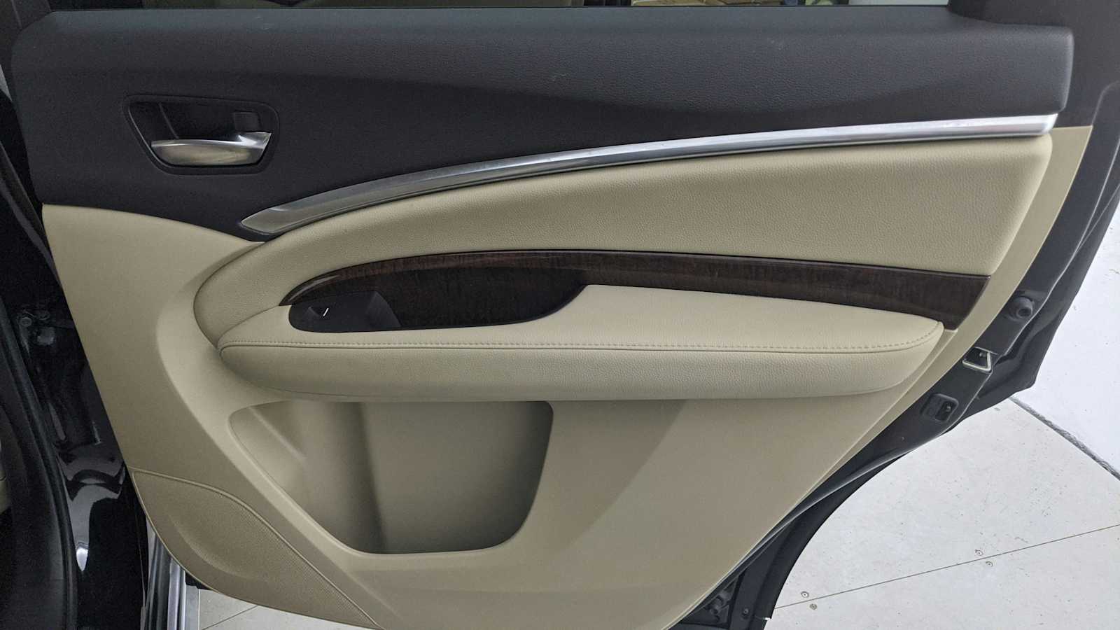 used 2019 Acura MDX car, priced at $22,916