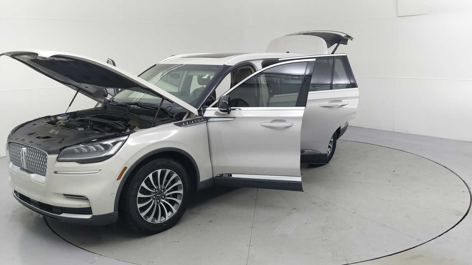 used 2022 Lincoln Aviator car, priced at $37,997