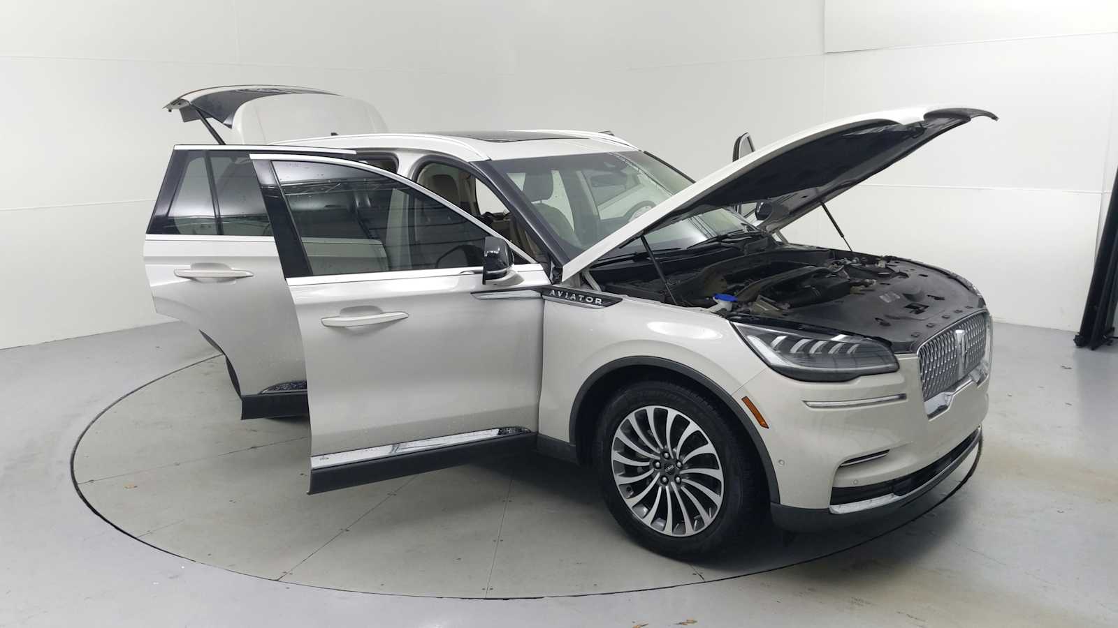 used 2022 Lincoln Aviator car, priced at $37,997