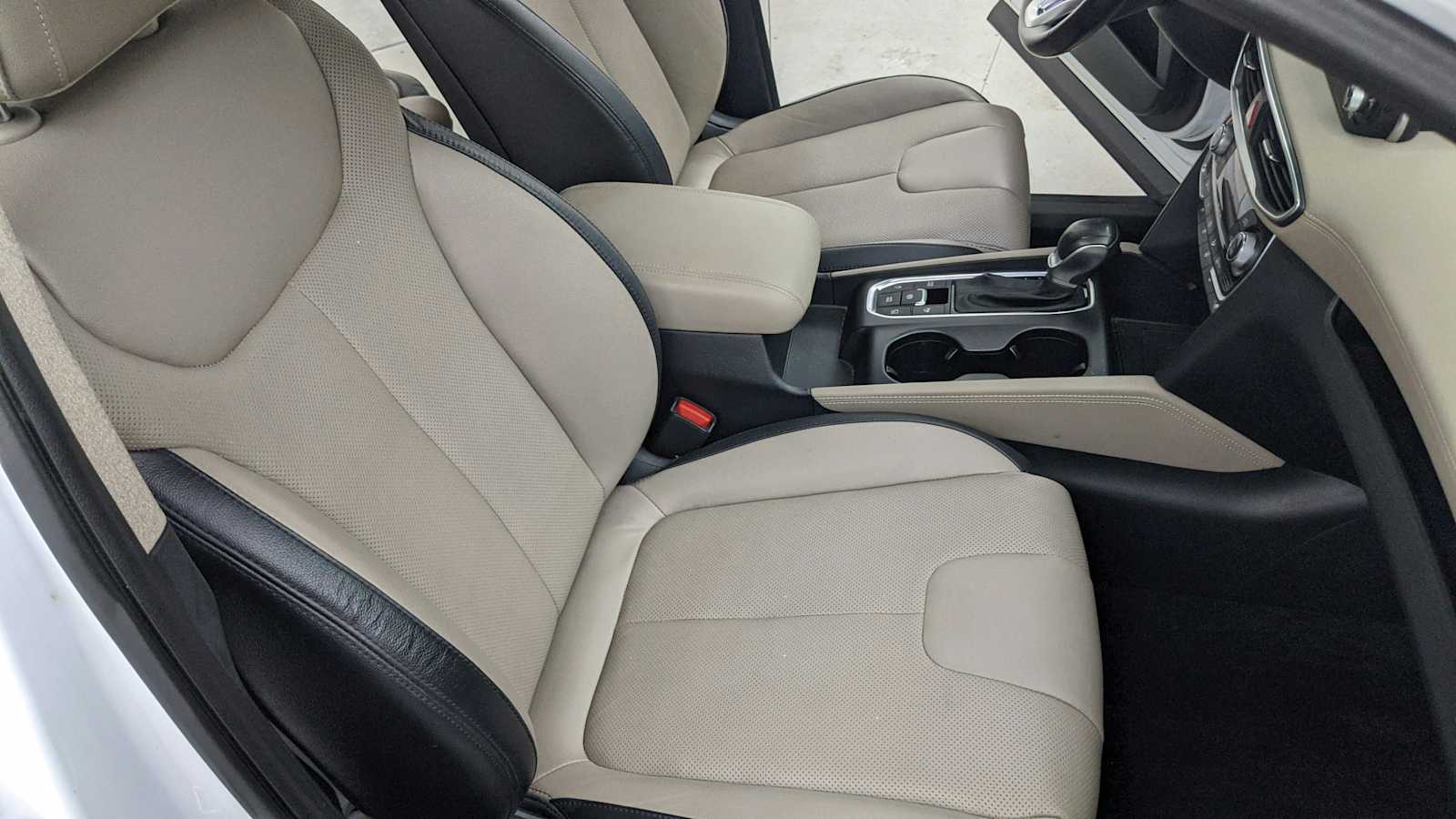 used 2020 Hyundai Santa Fe car, priced at $22,569