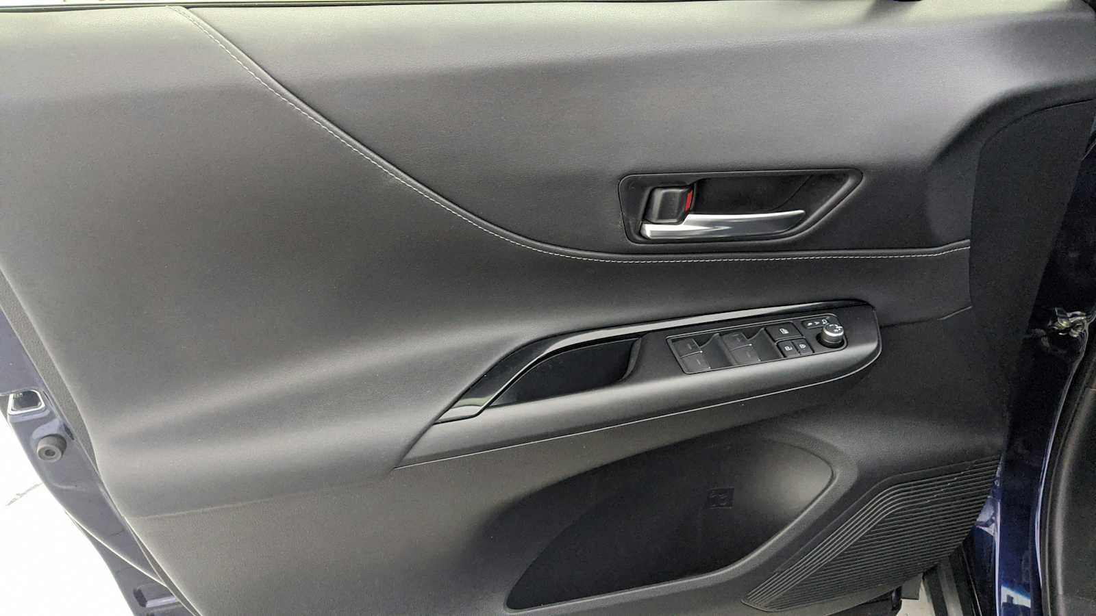 used 2021 Toyota Venza car, priced at $25,338