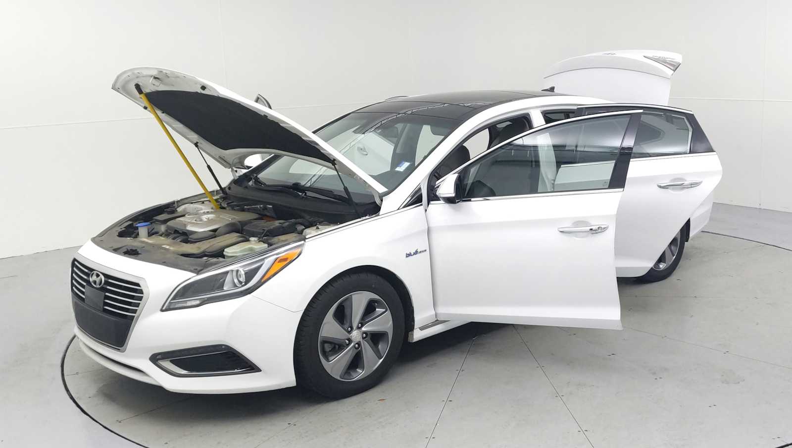 used 2016 Hyundai Sonata Hybrid car, priced at $14,885