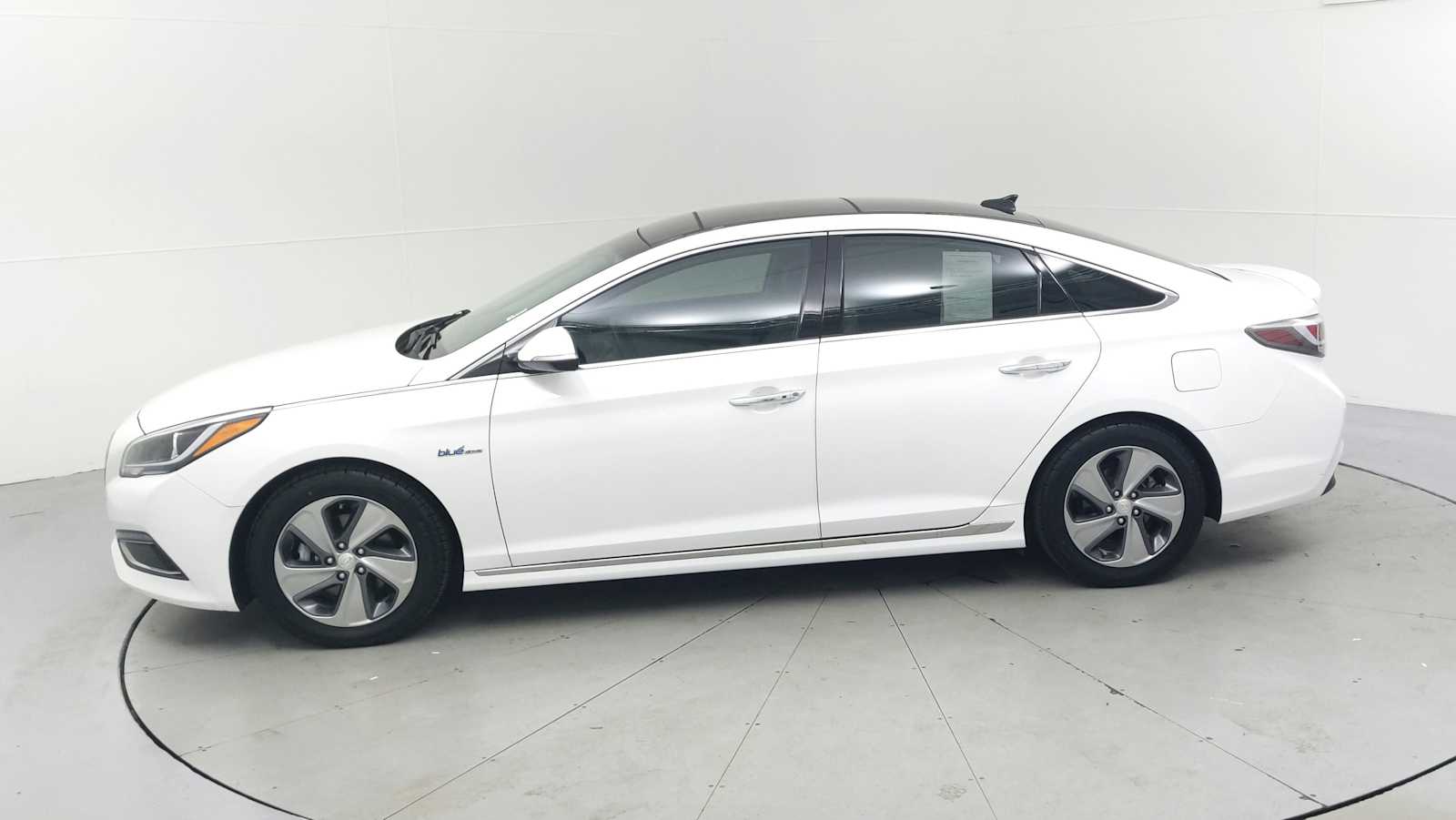 used 2016 Hyundai Sonata Hybrid car, priced at $14,885