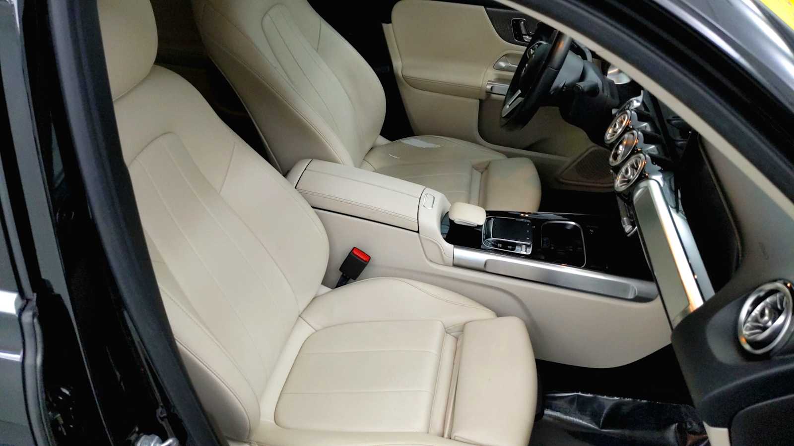 used 2020 Mercedes-Benz GLB car, priced at $22,300