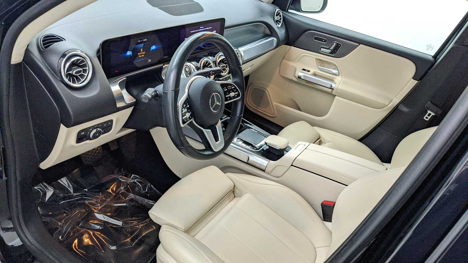 used 2020 Mercedes-Benz GLB car, priced at $22,300