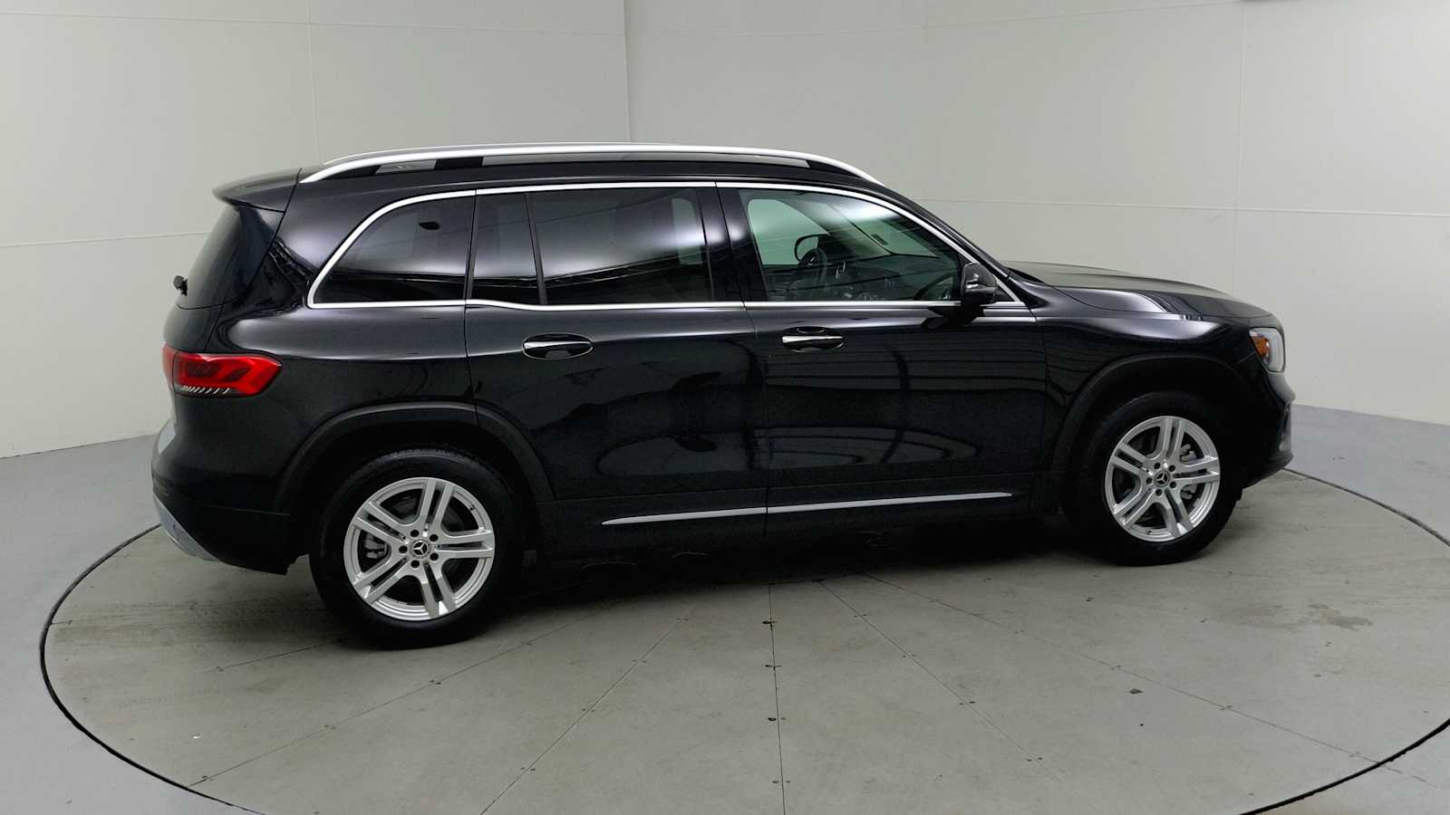 used 2020 Mercedes-Benz GLB car, priced at $22,300