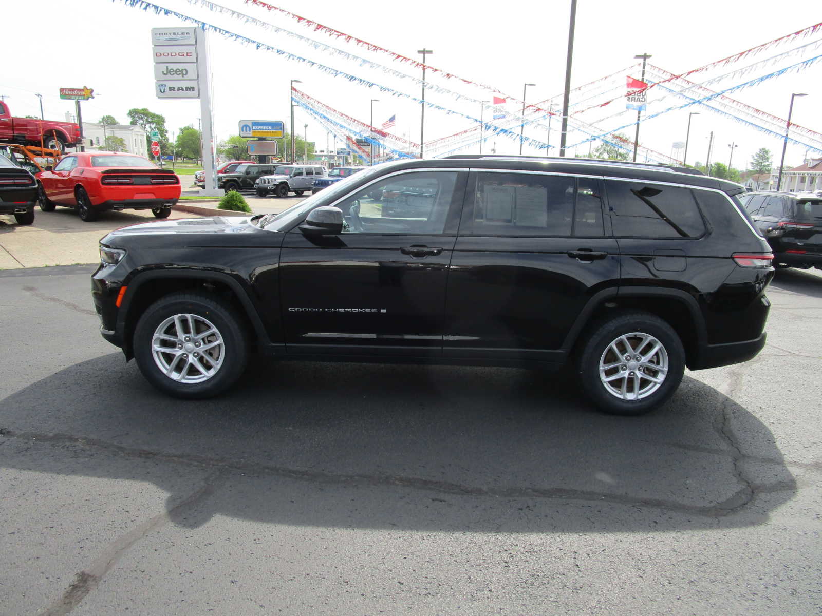 used 2022 Jeep Grand Cherokee L car, priced at $34,299
