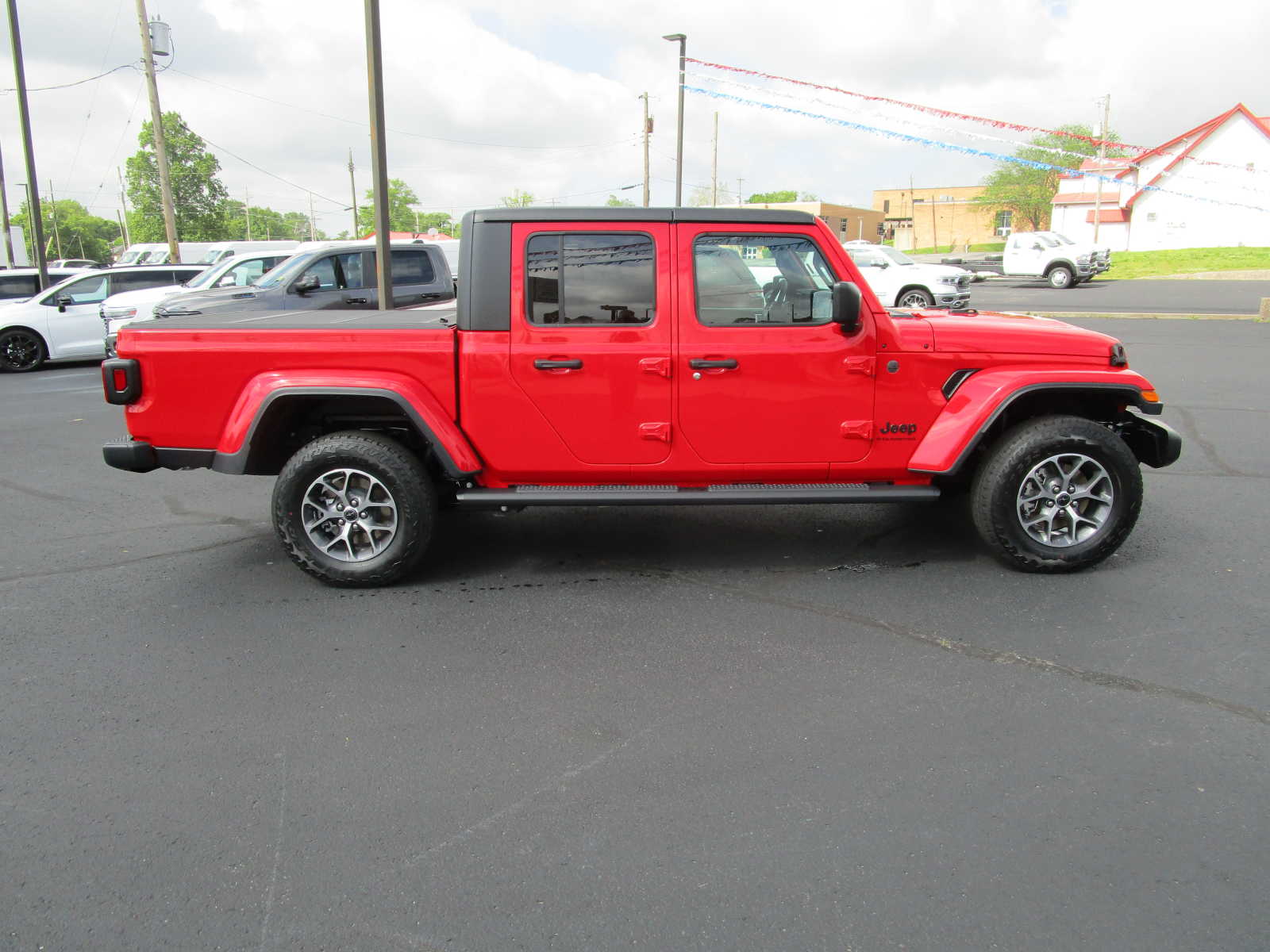 new 2024 Jeep Gladiator car, priced at $56,350