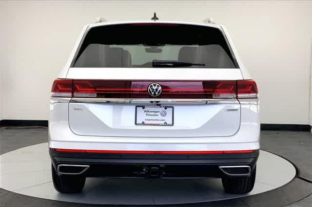 new 2024 Volkswagen Atlas car, priced at $52,311