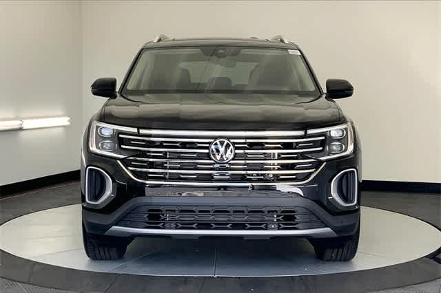 new 2025 Volkswagen Atlas car, priced at $51,074